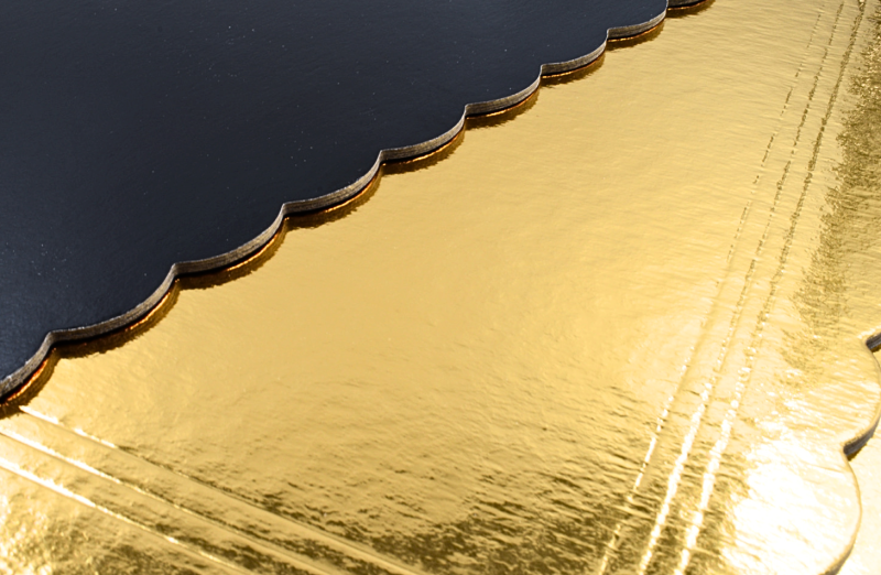 Podkład pod tort, wypieki 40x60 MOCNE - 1 szt. ZŁOTE/CZARNE