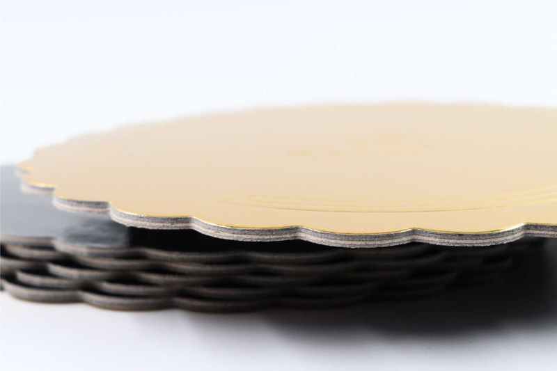 Podkłady pod tort 32cm, MOCNE  grubość 3mm, Złoto/Czarne -10 szt.