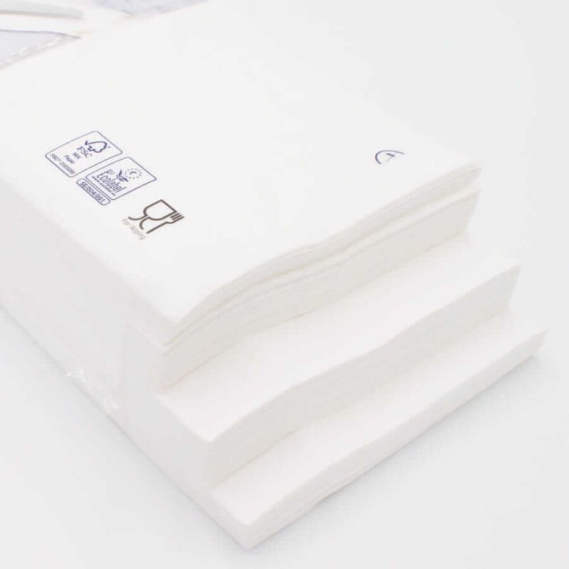 Serwetki TORK 33x33cm opakowanie 150 sztuk 3-warstwowe